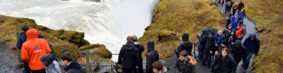 Iceland_manytourists