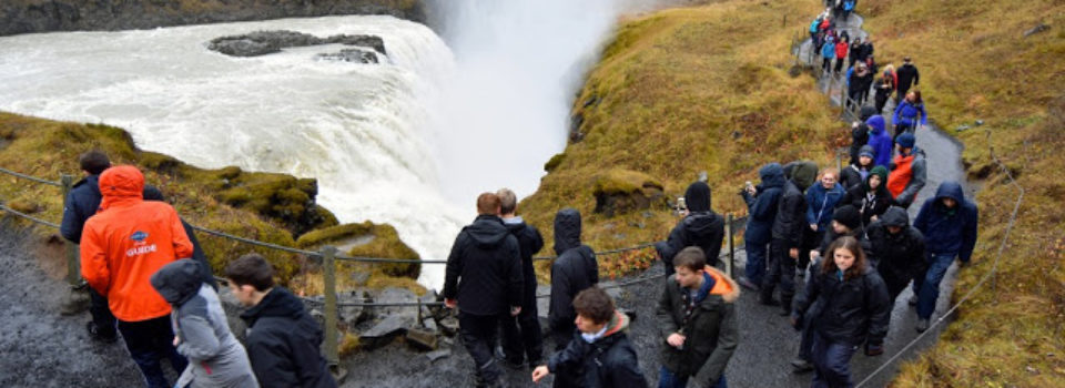 Iceland_manytourists