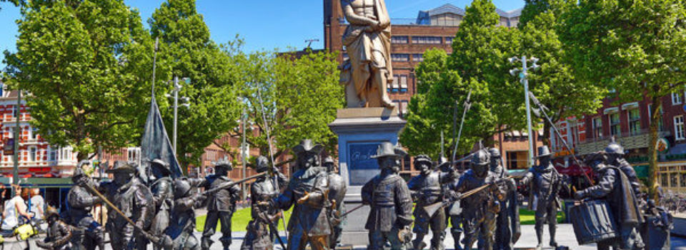 Statue of Rembrandt in Rembrandtplein Square in Amsterdam, Holland